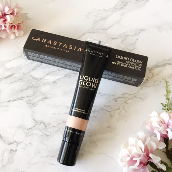 Anastasia Beverly Hills Liquid Glow in Oyster - Picture 7 of 8